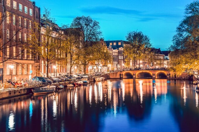 Amsterdam: Smoke and Lounge City Boat Cruise - Frequently Asked Questions