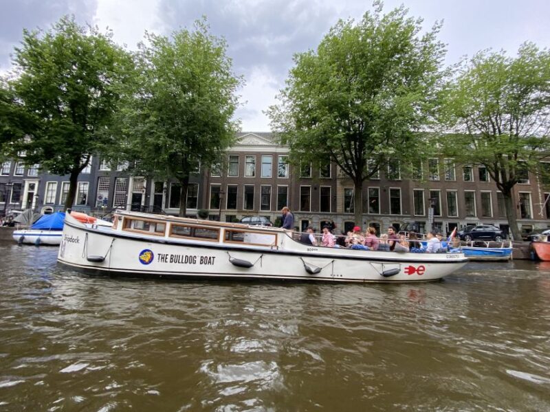 Amsterdam: The Bulldog Smoke-friendly Boat Cruise & 2 Drinks - Experience Details