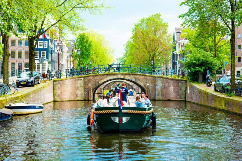 Amsterdam: the Newest Canal Cruise With a Wine, Beer or Soda - Highlights and Sights