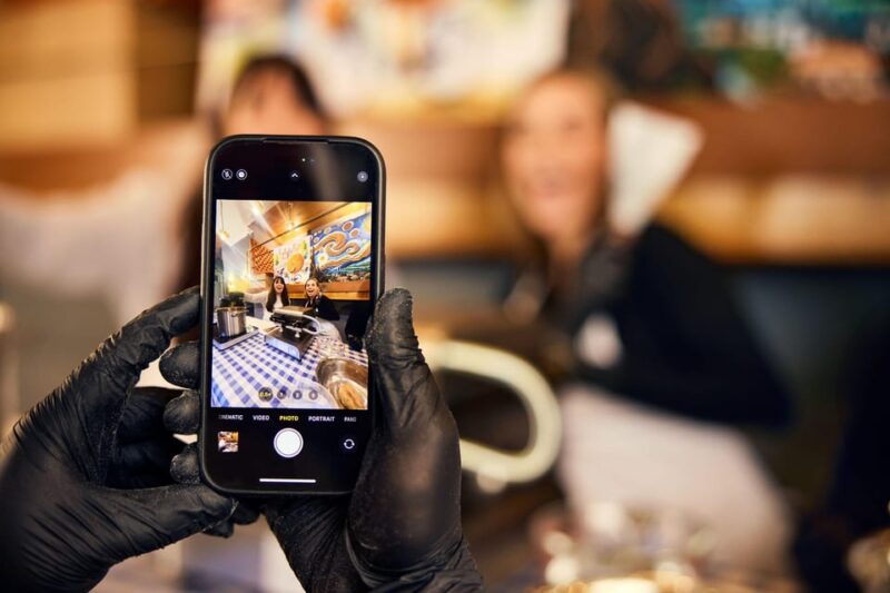 Amsterdam: Traditional Dutch Syrup Waffle Making Workshop - Venue and Location