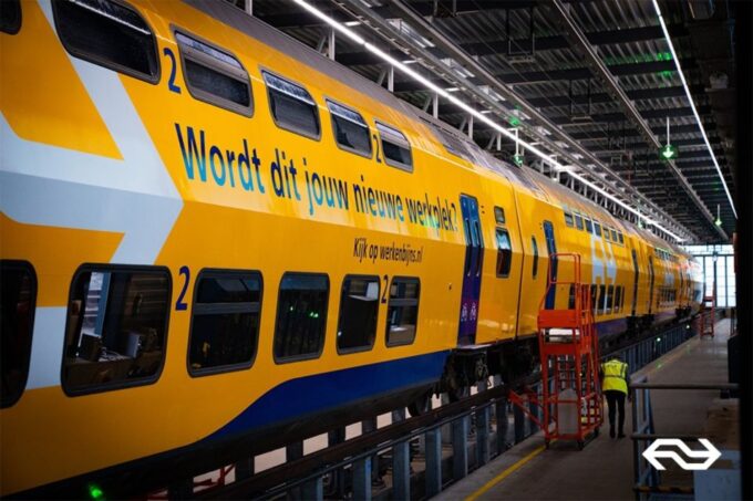 Amsterdam: Train Transfer Schiphol Airport From/To Den Haag - Travel Duration and Convenience