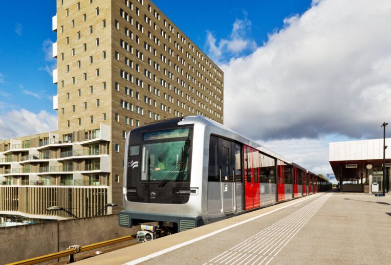 Amsterdam: Travel Ticket for 1-3 Days With Airport Transfer - Customer Reviews and Ratings