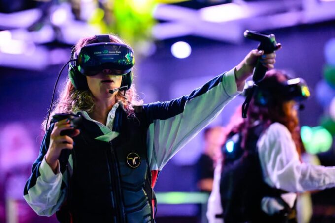Amsterdam: Ultimate VR Experience: 60 Minutes - Location and Meeting Point