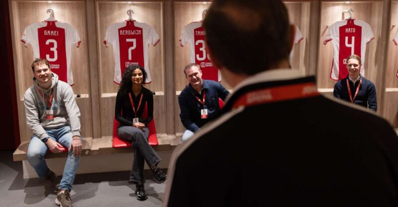 Amsterdam: VIP Johan Cruijff Arena Tour With Drink and Scarf - Meeting Point and Accessibility