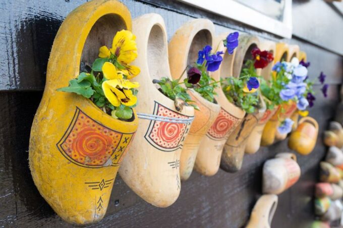 Amsterdam: Windmills, Edam, Volendam and Marken Private Tour - Witnessing Clog-Making Demonstration