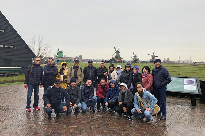 Amsterdam: Zaanse Schans & Giethoorn With Canal Cruise - Group Size and Booking Confirmation