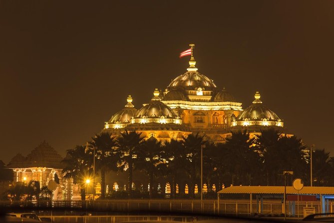An Evening at the Akshardham Temple With Water Show With Private Transfer - Key Points