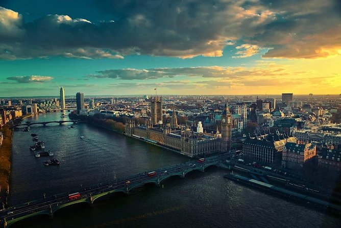 An Evening in London. Panoramic Night Tour by Executive Luxury Vehicle - Recap