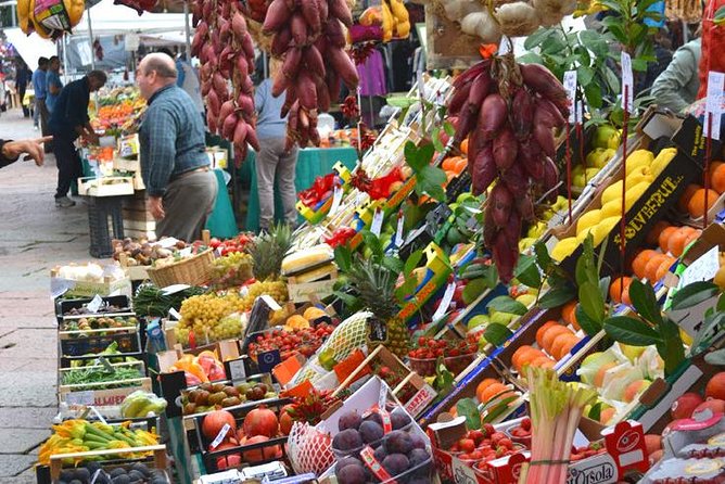 An Exclusive Experience: Food Market, Private Chef and Lunch! - Private Home Atmosphere