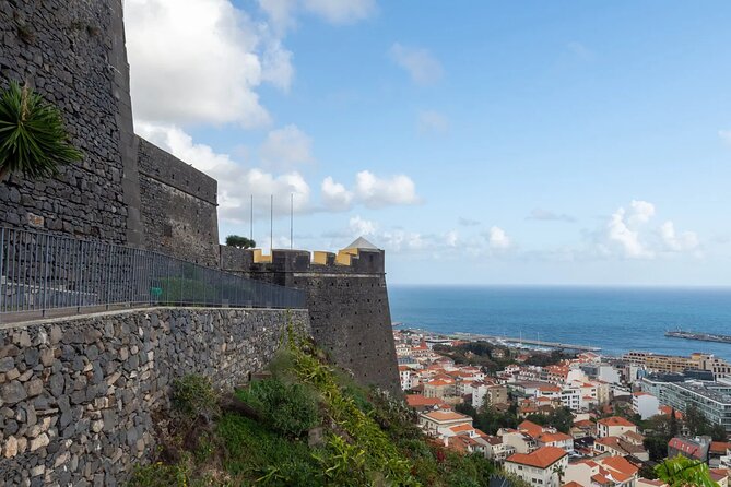 An Express Tuk-Tuk Tour Through Funchal Old Town - Participant Requirements and Accessibility
