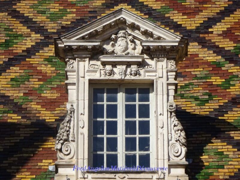 An Over-Look at the City With Shiny Roofs ! - Touching the Centuries-Old Tile Craftsmanship