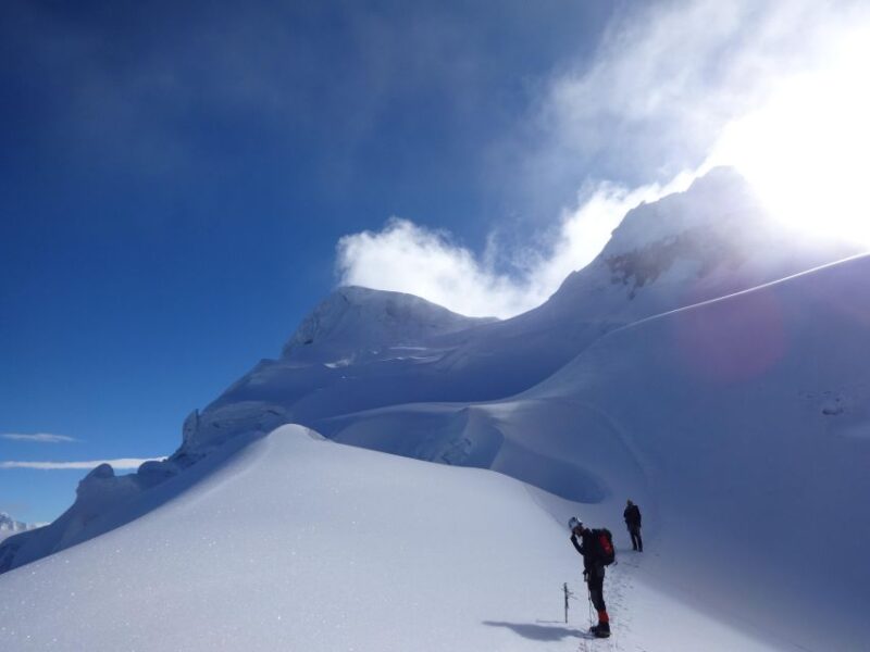 Ancash: Mountaineering to the Vallunaraju Mountain |2D-1N| - Inclusions