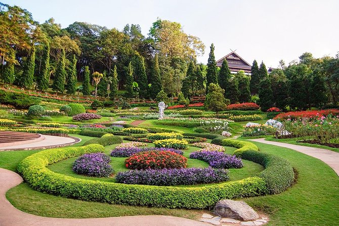 Ancient City Tour From Chiang Rai Including Golden Triangle and Royal Villa - Doi Tung