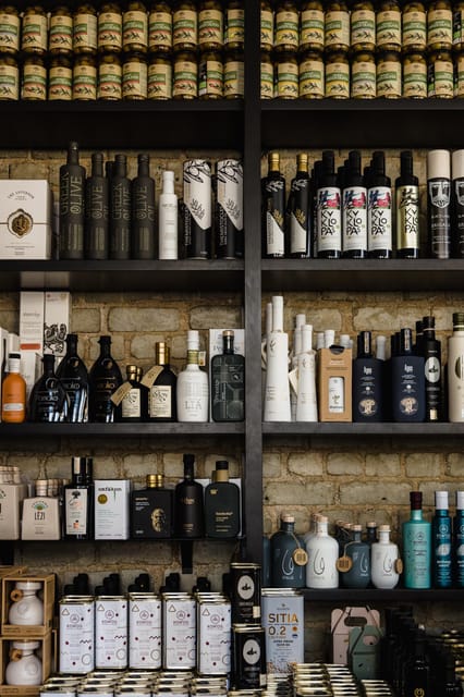 Ancient Gold. Premium Greek Olive Oil Tasting at Olicatessen - Expert Guidance