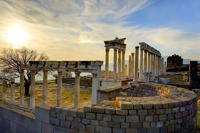 Ancient Pergamon Tour From Izmir - Discovering the Altar of Zeus