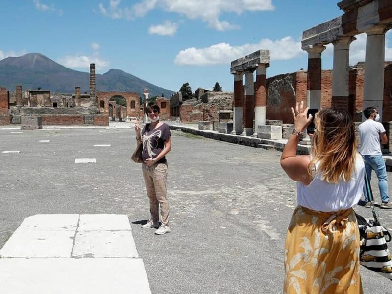 Ancient Pompeii: Exciting Discoveries! - Meeting Point and Logistics