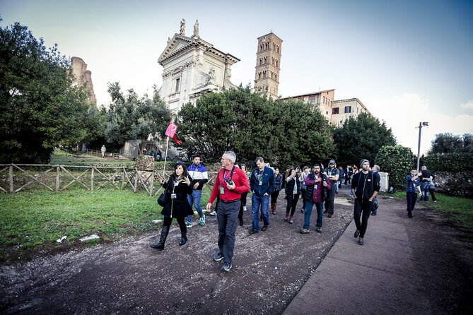 Ancient Rome Guided Walking Tour: Colosseum, Forum and Palatine - Exploring the Colosseum