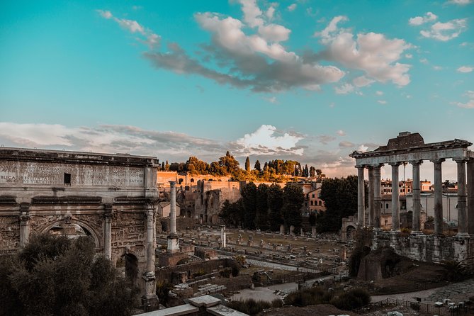Ancient Rome: the Sunrise Walking Tour With Breakfast - Breakfast Included