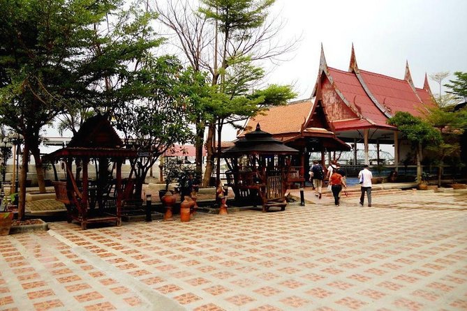 Ancient Temples of Ayutthaya, River Cruise With Lunch - Dress Code Requirements