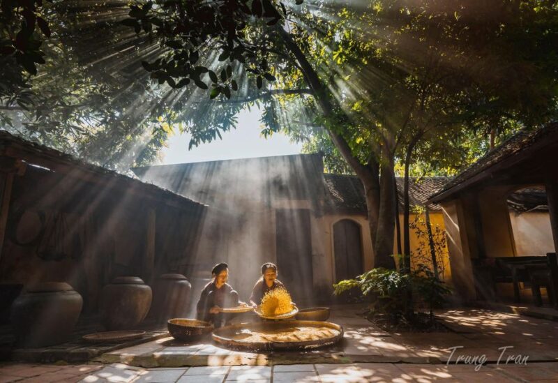Ancient Treasures: Private Duong Lam & Van Phuc Village Tour - Key Points