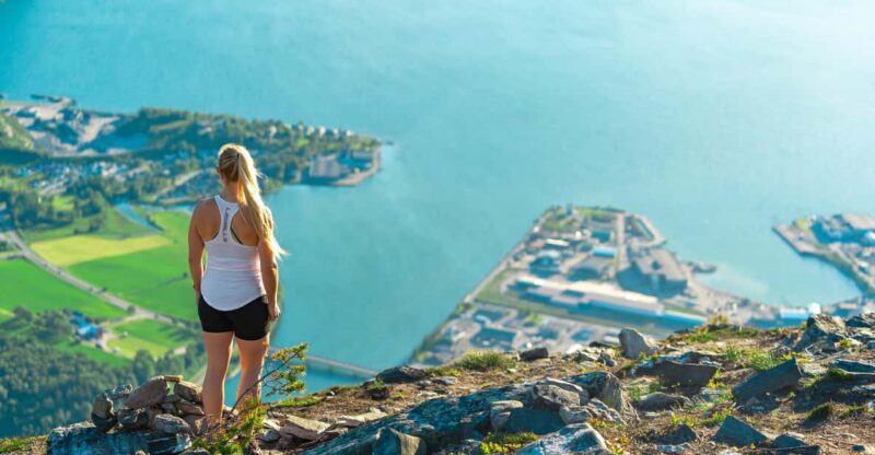 Åndalsnes: Gondola and Guided Mountain Walk - Meeting Point and Availability