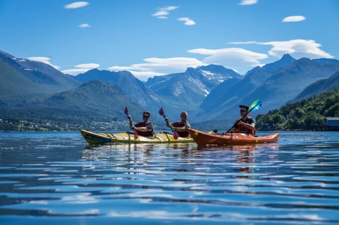 Åndalsnes: Kayaking in Majestic Romsdalsfjord - Uteguiden Åndalsnes Adventure Center