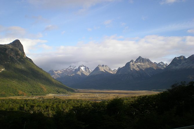 Andes Crossing: Escondido and Fagnano Lakes With Lamb Included - Key Points