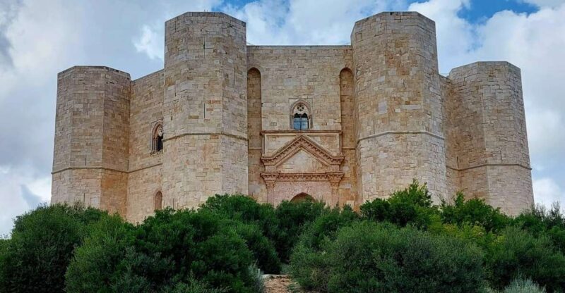 Andria: Castel Del Monte Private Historical Tour - Tour Experience
