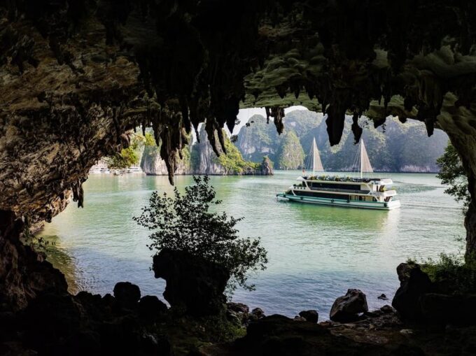 Anemyst - Halong Bay Luxury 1 Day With 5 Star Cruise - Prohibited Activities