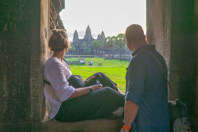 Angkor Adventure Vespa Tour - Inclusive Local Snacks & Lunch - Scenic Return Trip
