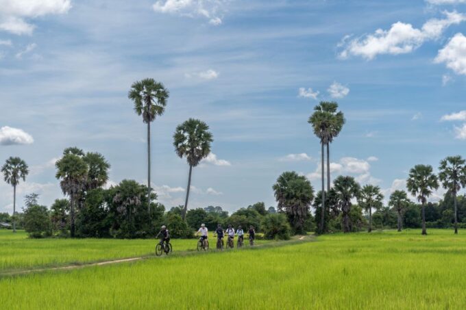 Angkor Bike Tour & Gondola Sunset Boat W/ Drinks & Snack - Personalized Guided Experience