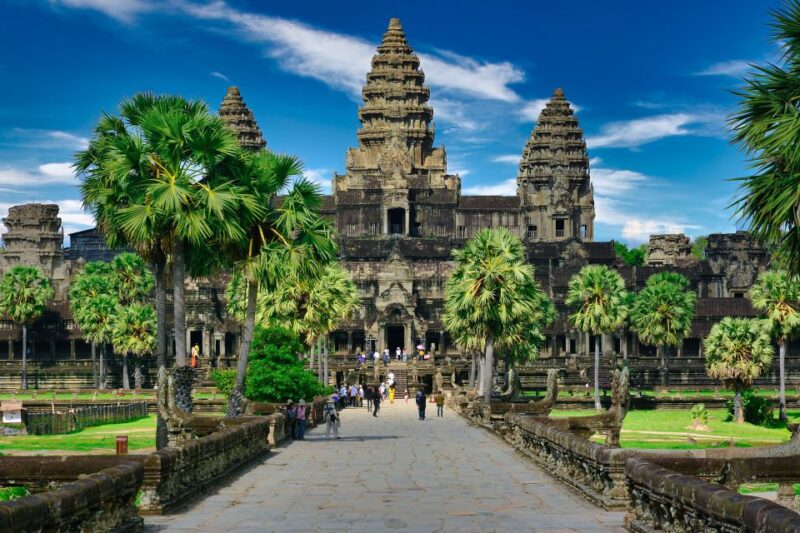 Angkor Region: 3-day Private Tour of Top Temples - Day 2: Angkor Thom and Ta Prohm