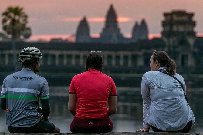 Angkor Sunrise Bike Tour With Breakfast and Lunch Included - Bayon and Its Enigmatic Faces