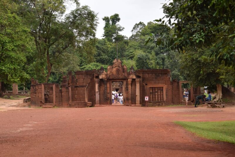 Angkor Wat, Bayon, Ta Prohm, and Kbal Spean: 2-Day Tour - Day 2 Exploration
