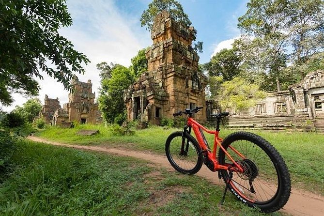 Angkor Wat & Bayon: the Smiling Temple Bike Tour - Inclusions