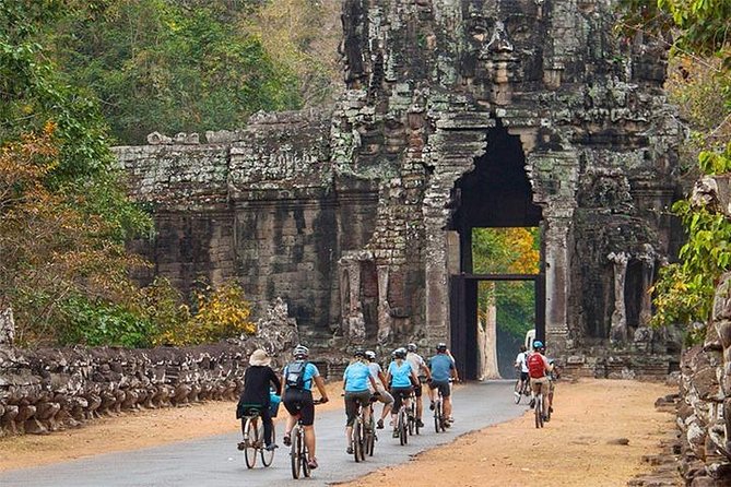 Angkor Wat & Bayon: the Smiling Temple Bike Tour - Key Points