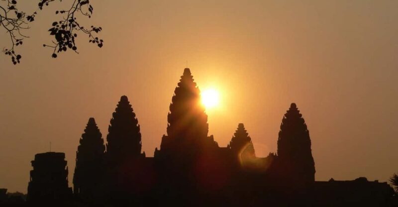 Angkor Wat Full-Day With Sunset by Private Tour - Good To Know