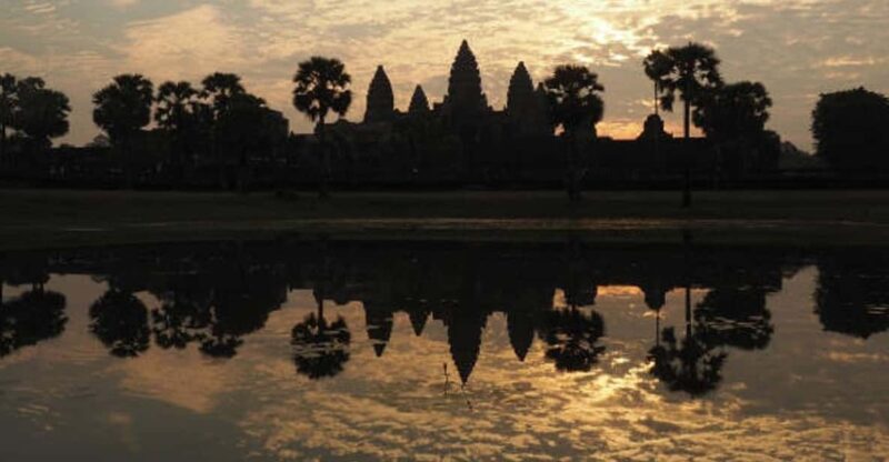 Angkor Wat: Guided Sunrise Bike Tour W/ Breakfast and Lunch - Experience Highlights