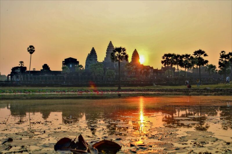 Angkor Wat: Highlights and Sunrise Guided Tour - Good To Know
