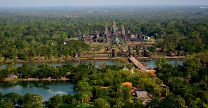 Angkor Wat: Small-Group Tour With Balloon Ride and Lunch - Itinerary and Activities