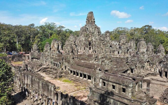 Angkor Wat Small Tour Sunrise With Private Tuk Tuk - Pickup and Duration