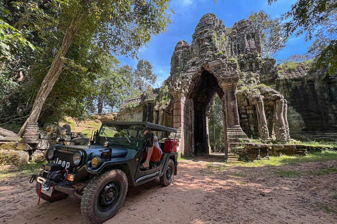 Angkor Wat Sunrise and Market Tour by Jeep - Savoring Authentic Cambodian Cuisine