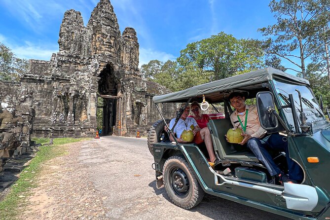 Angkor Wat Sunrise and Market Tour by Jeep - Highlights of the Itinerary