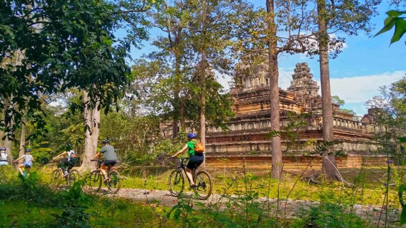 Angkor Wat: Sunrise Bike Tour With Private Breakfast & Lunch - Good To Know