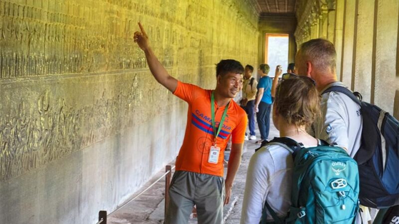 Angkor Wat: Sunrise Bike Tour With Private Breakfast & Lunch - Itinerary and Experience