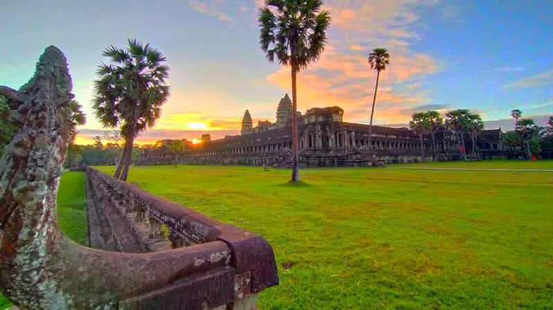 Angkor Wat: Sunrise Bike Tour With Private Breakfast & Lunch - Preparation and Requirements