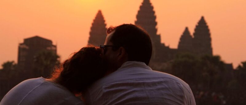Angkor Wat: Sunrise Jeep Tour With Breakfast and Lunch - Good To Know