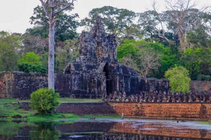 Angkor Wat Sunrise Private Guided Tour - Inclusive Breakfast - Optional Temple Visits