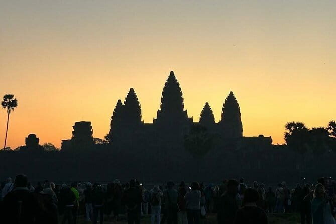 Angkor Wat Sunrise Small-Group 1-Day Tour from Siem Reap - Starting with the Early Wake-Up and Hotel Pickup