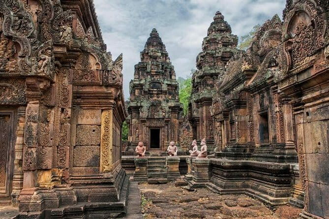 Angkor Wat Sunrise Small-Group 1-Day Tour from Siem Reap - Climbing Baphuon and Visiting the Smiling Faces